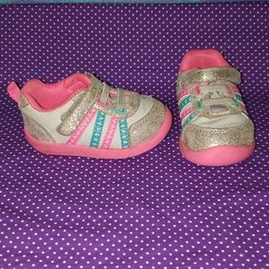 Toddler size 4 sneakers